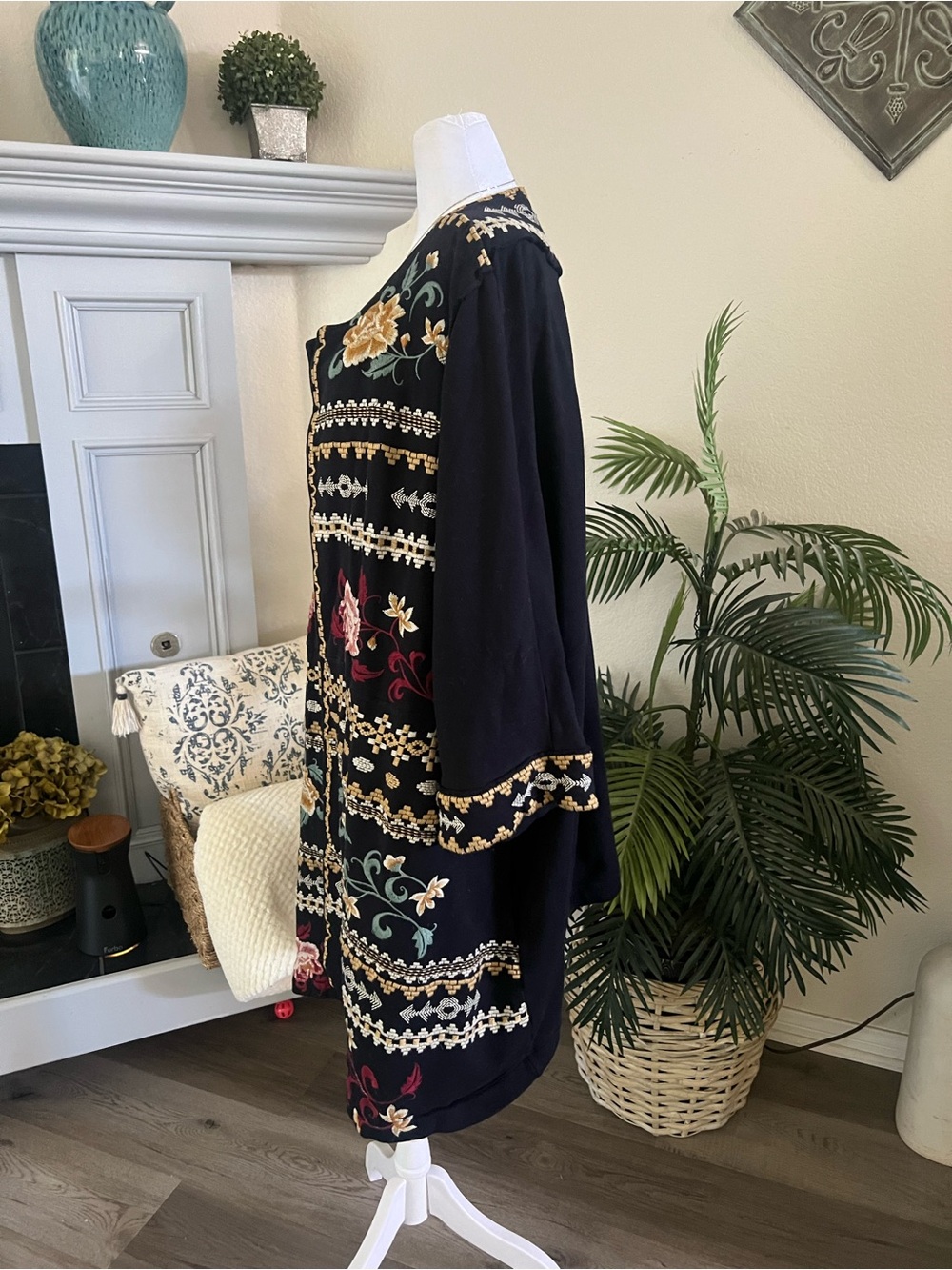 Johnny Was Black Embroidered Floral Open Front Coat - Picture 6 of 11